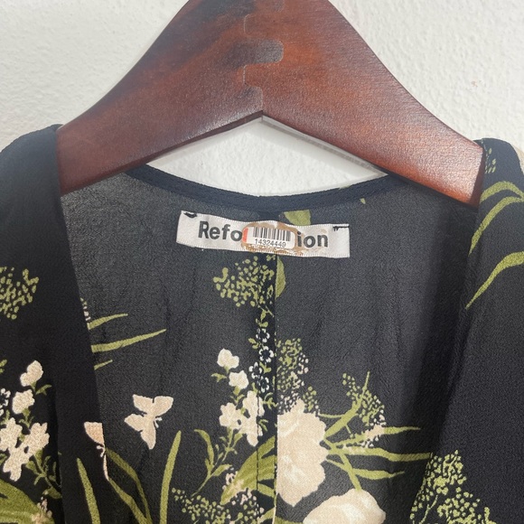 Reformation floral jumpsuit size 8 - Picture 3 of 10